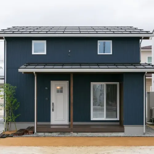 30.5坪、4LDK、4人家族にぴったりなエコハウス×土間のある家。のサムネイル
